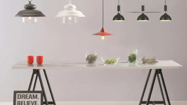 Jaka lampa do salonu? Kluczowe porady i inspiracje do aranżacji Jaka lampa do salonu? Kluczowe porady i inspiracje do aranżacji