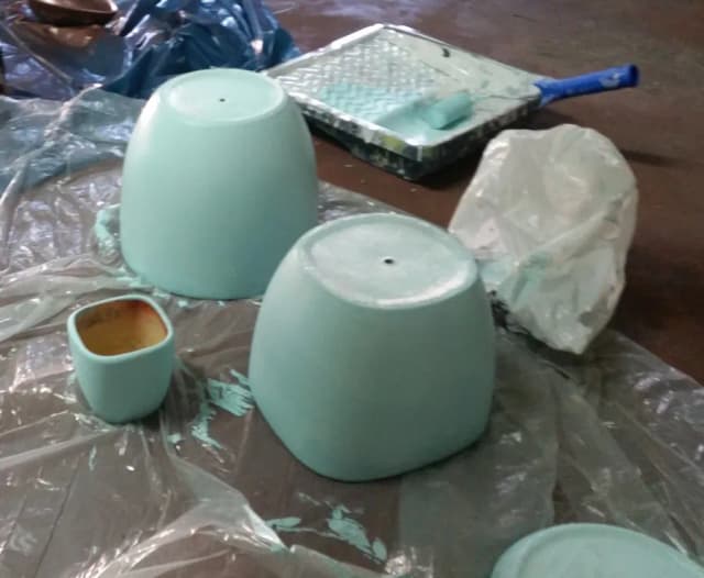 Jakie farby wybrać do malowania donic ceramicznych, aby trwały? Jakie farby wybrać do malowania donic ceramicznych, aby trwały?