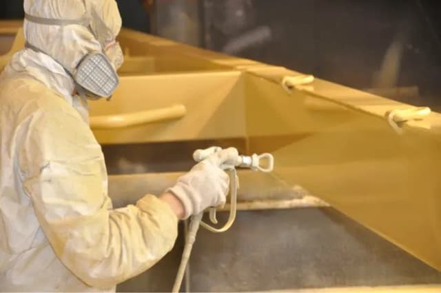 Czym malować konstrukcje stalowe, aby uniknąć korozji i problemów? Czym malować konstrukcje stalowe, aby uniknąć korozji i problemów?